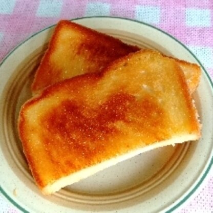 固くなってしまった食パンを美味しく食べたくて作りました。(*ゝω・)ﾉ♥
簡単で、とても美味しく出来ました。(v^-ﾟ)
また作ろうと思います!!